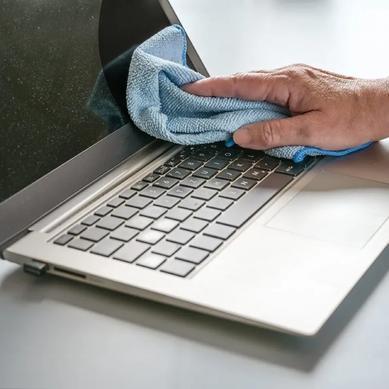 laptop spill cleaning